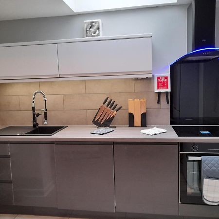 شقة 93 Newtown Road غْريت مالفيرن المظهر الخارجي الصورة